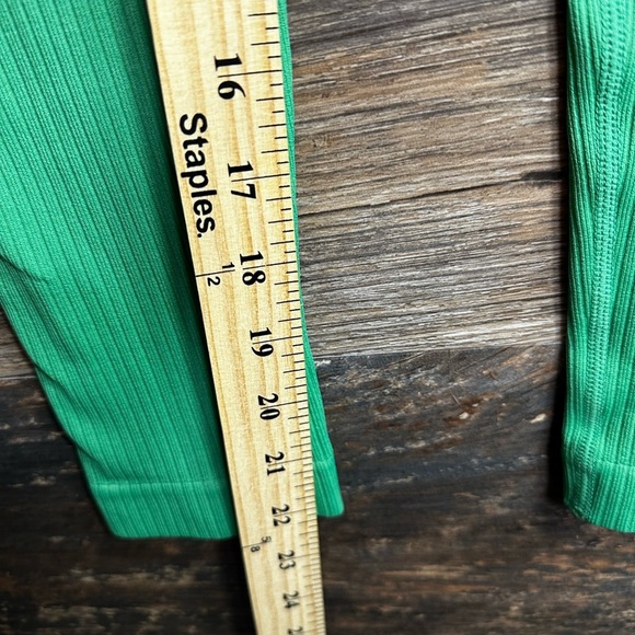 ZYIA Green Ribbed Leggings Full-Length Small - Picture 5 of 8